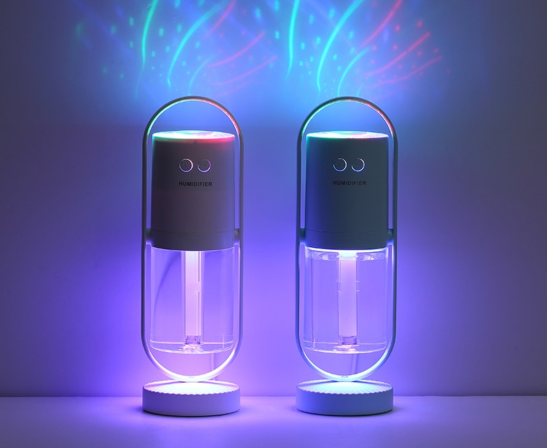 Mini USB humidifier with projection light