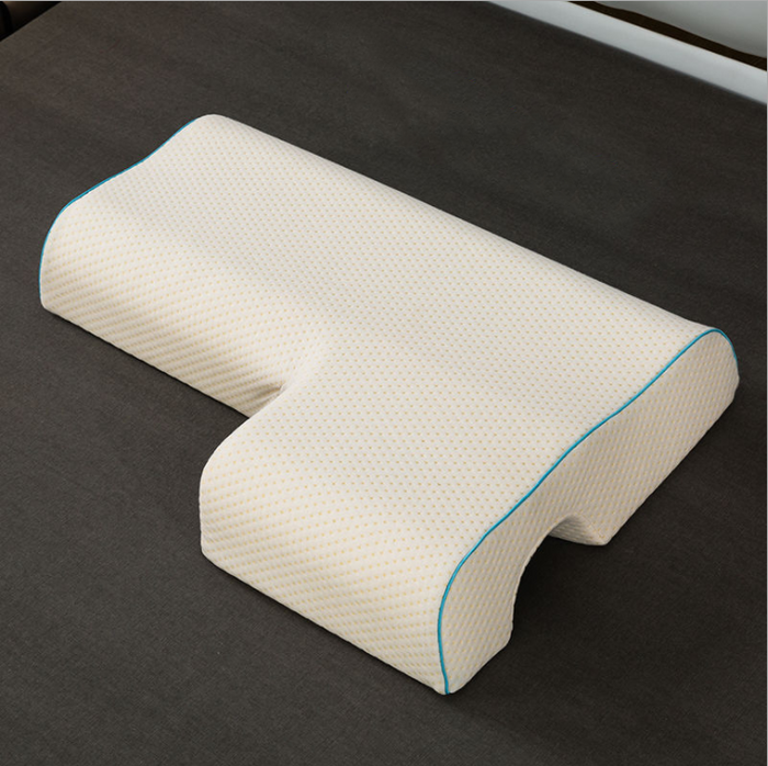 Elmvora Arched couples pillow with arm tunnel