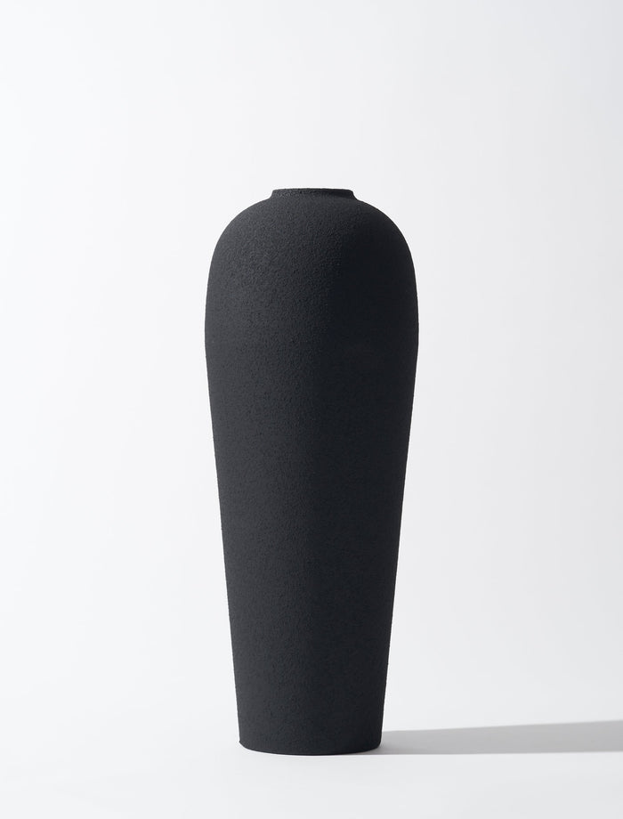 Lola Vase - Structured Black