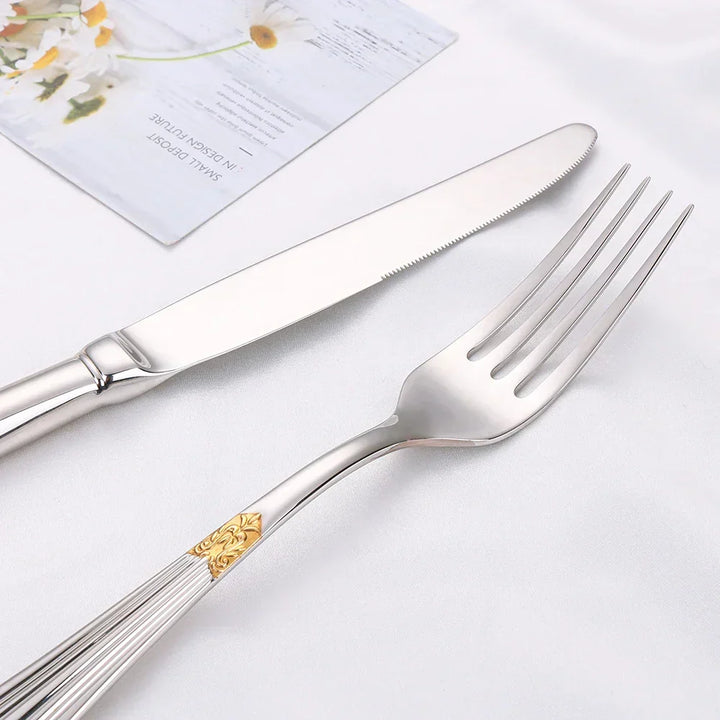 LuxSpoon | Elegant cutlery set in golden design
