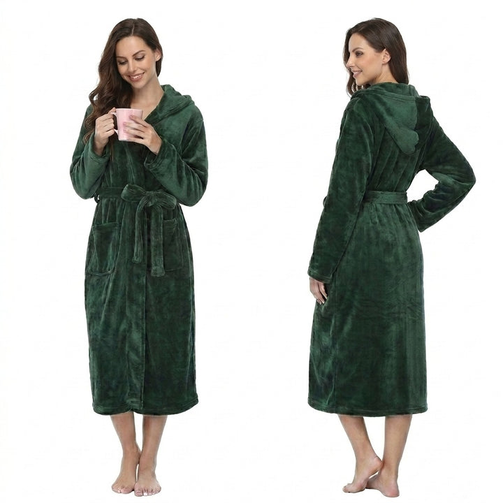 SpaLux – bathrobe with hood